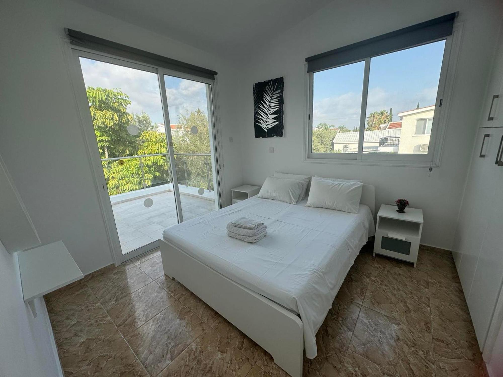 Villa Coralia Gardens 1Km From Coral Bay Beach Εξωτερικό φωτογραφία