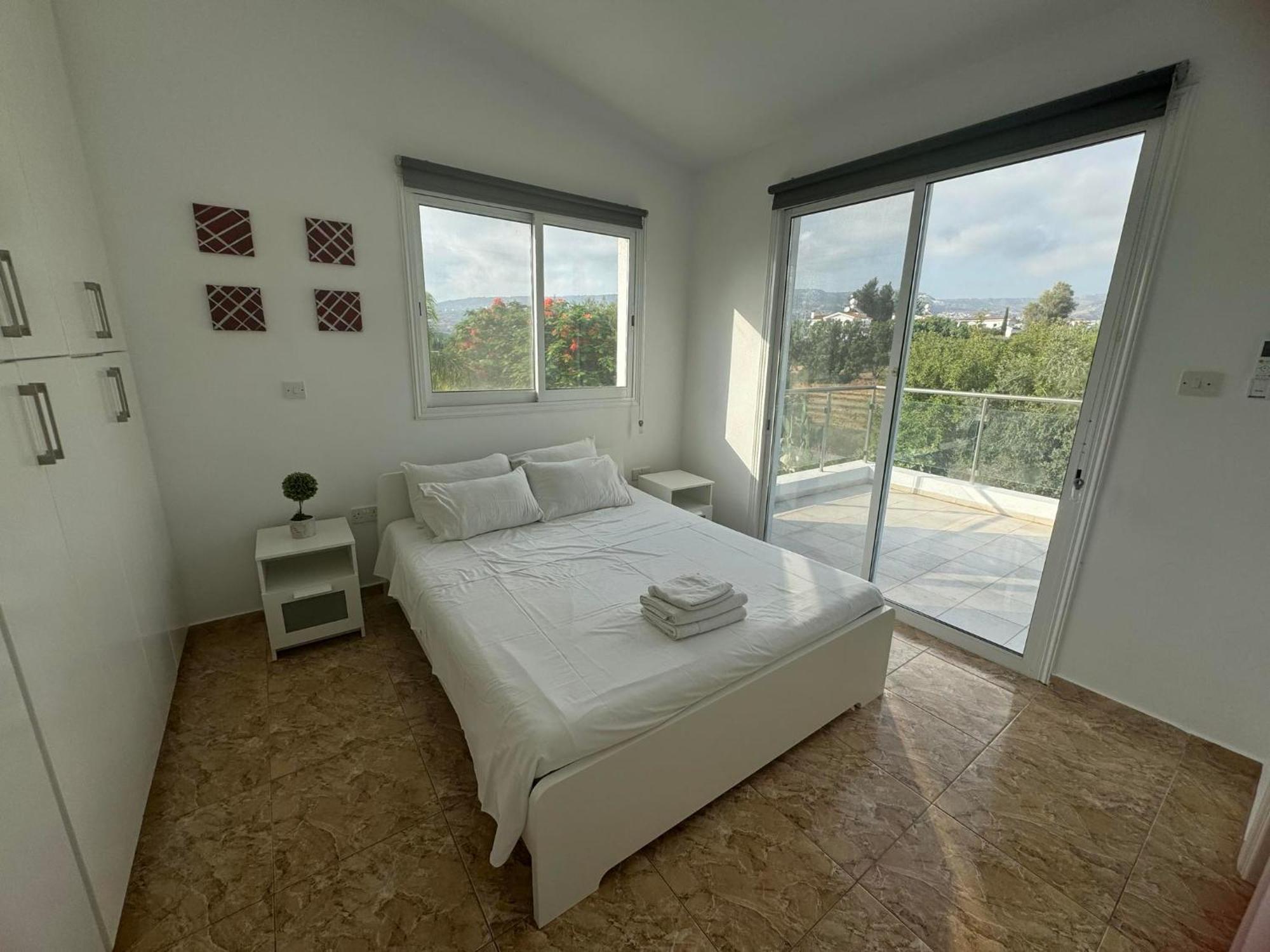 Villa Coralia Gardens 1Km From Coral Bay Beach Εξωτερικό φωτογραφία