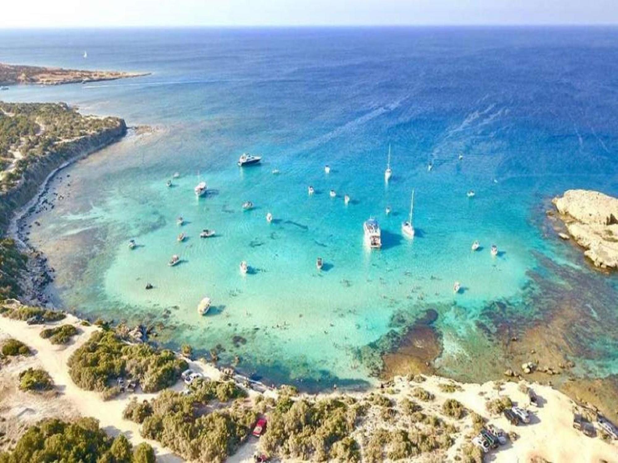 Villa Coralia Gardens 1Km From Coral Bay Beach Εξωτερικό φωτογραφία